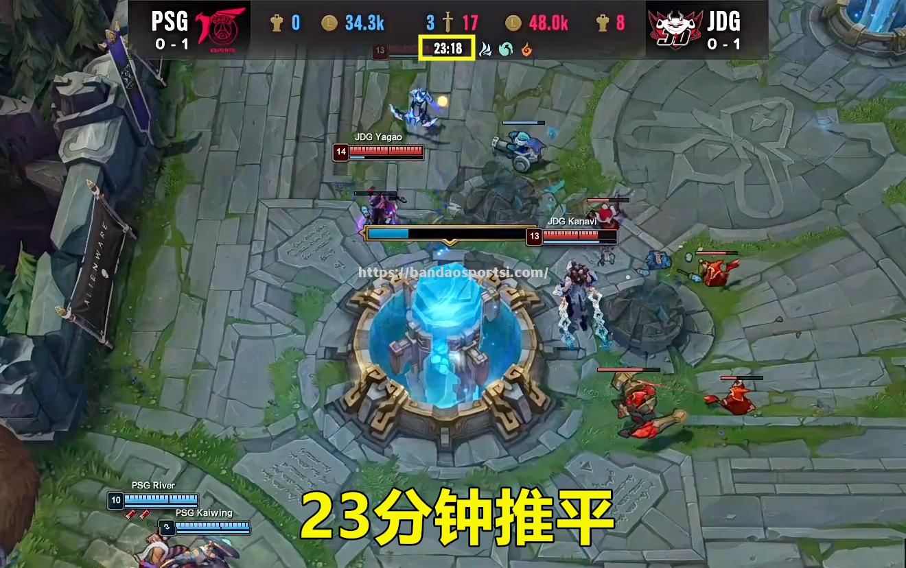 PSG力克里昂，继续保持领先位置